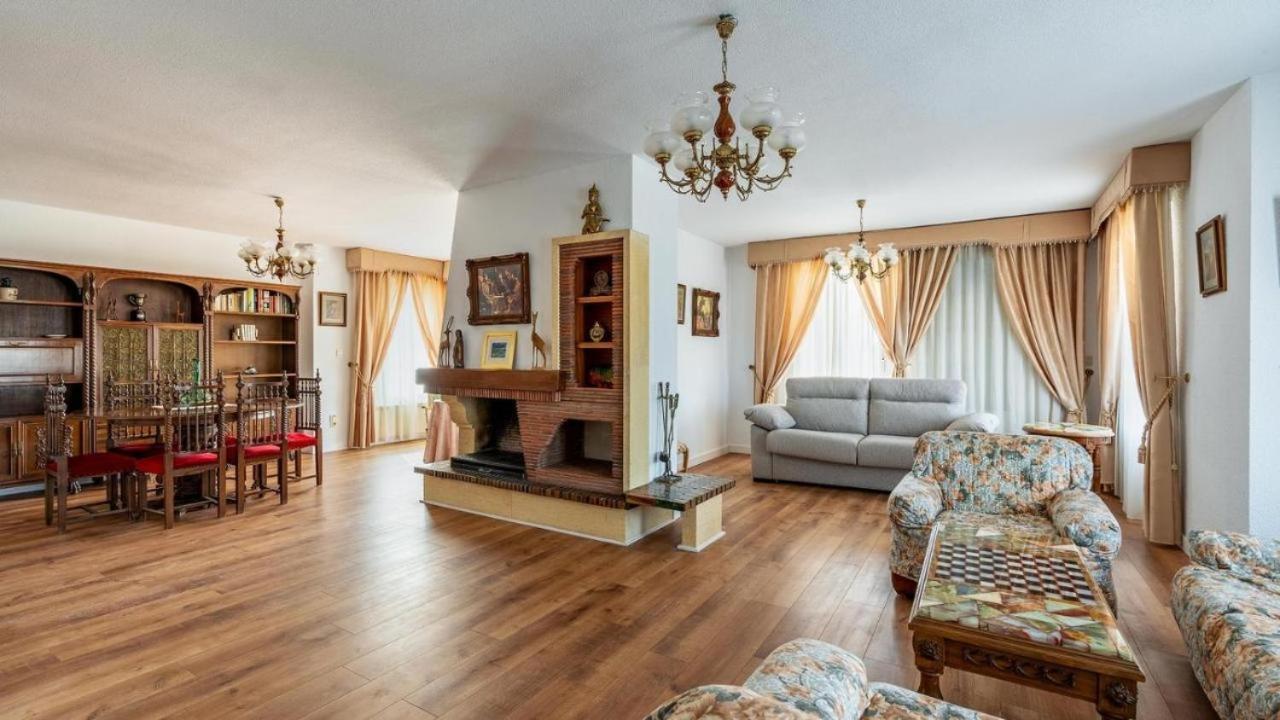 Villa De La Acacia Gojar Zewnętrze zdjęcie